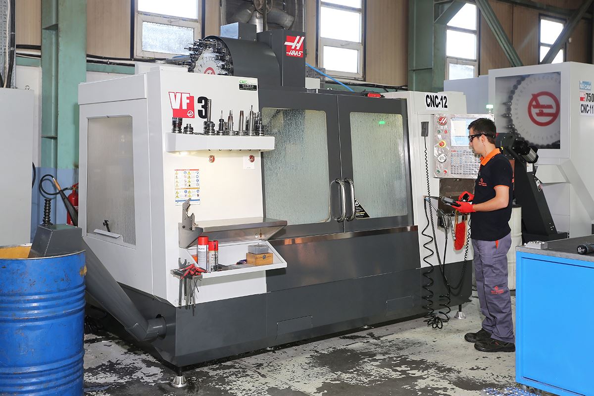 HAAS UMC VF3 5 EKSEN CNC İŞLEME MERKEZİ